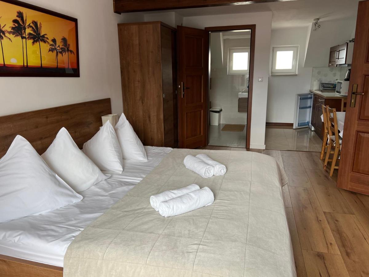 Pensjonat Relax Mikołajki Exteriör bild