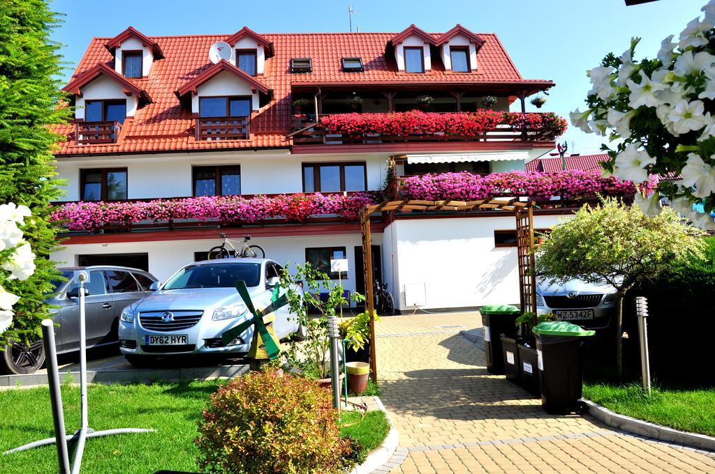 Pensjonat Relax Mikołajki Exteriör bild